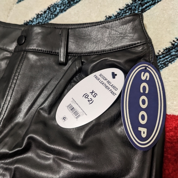 Scoop Faux Leather Relaxed '90s Pants - Picture 3 of 7